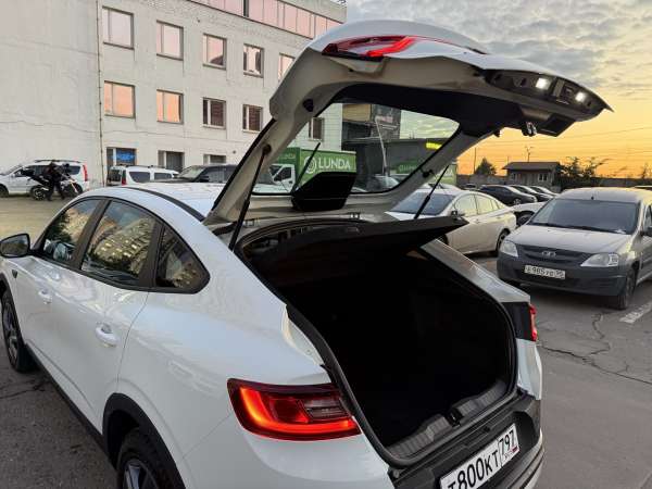 Renault Arkana миниатюра 1