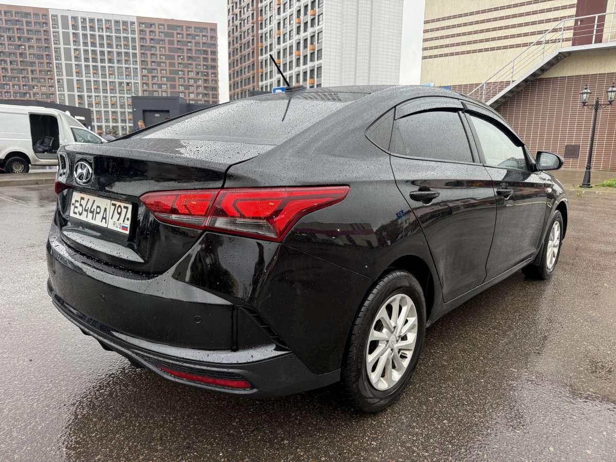Hyundai Solaris — фото 1