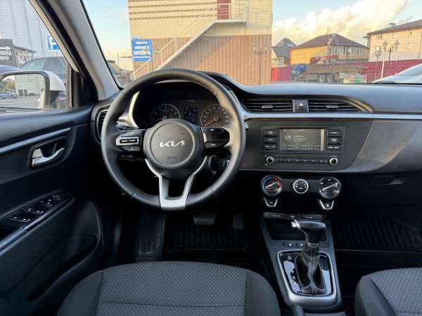 Kia Rio миниатюра 1
