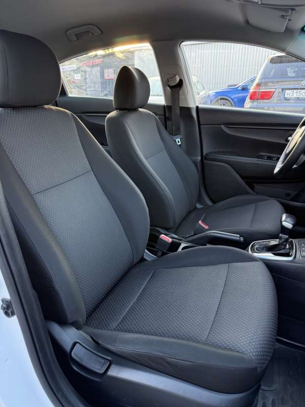 Kia Rio миниатюра 1